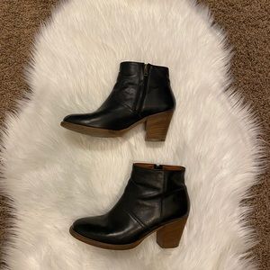 Madewell zip up booties